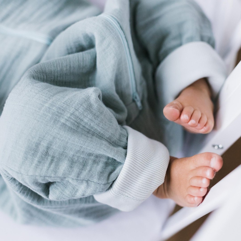 Miegmaišis su kojomis iš muslino, 0,5 TOG, „Malaga“, 1–2 m., mėtų spalvos